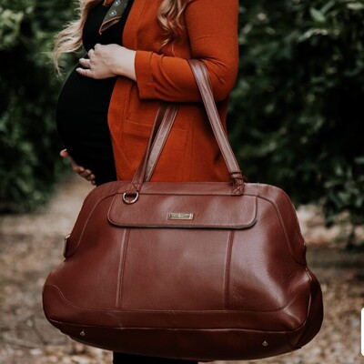 Essential Items Every Pregnant Woman Should Have in Her Bag