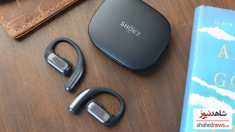 wireless earbuds