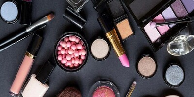 6 Makeup Mistakes That Make You Look Older