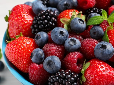 Before You Eat Summer Berries, Here’s How to Wash Away Pesticides