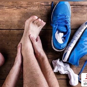 How to Get Rid of Smelly Feet: 8 Simple Home Remedies That Really Work