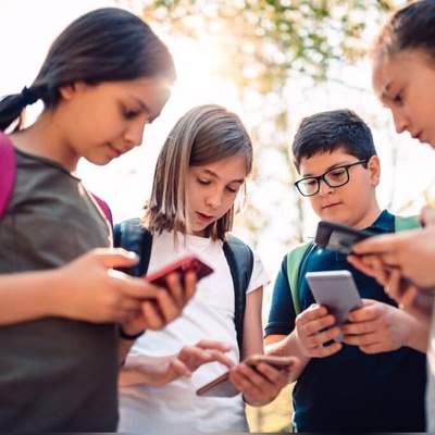 More Social Media, Worse Grades: A Troubling Finding for Parents