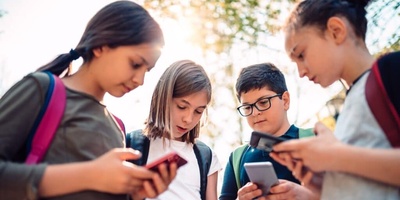 More Social Media, Worse Grades: A Troubling Finding for Parents