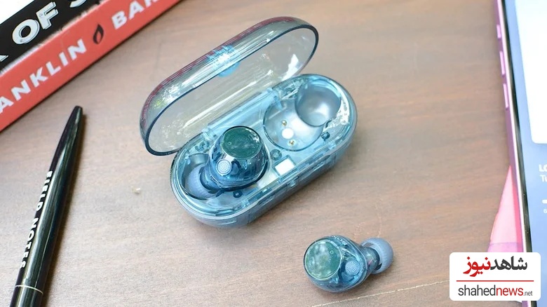 wireless earbuds