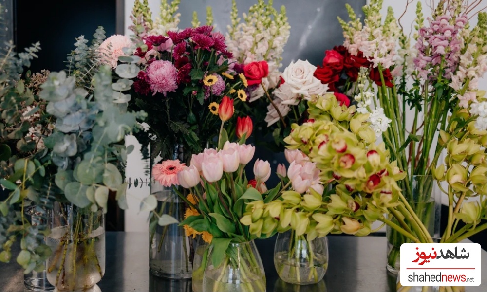 The abundant blooms to choose from at a Fleur&Co workshop.