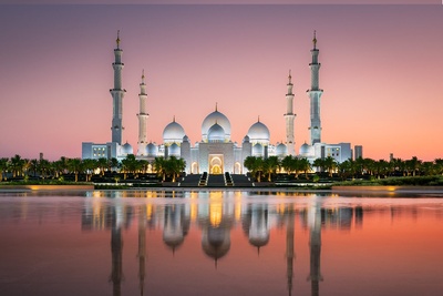 Sheikh Zayed Grand Mosque: The Incredible Details Hidden Behind Its White Marble Walls