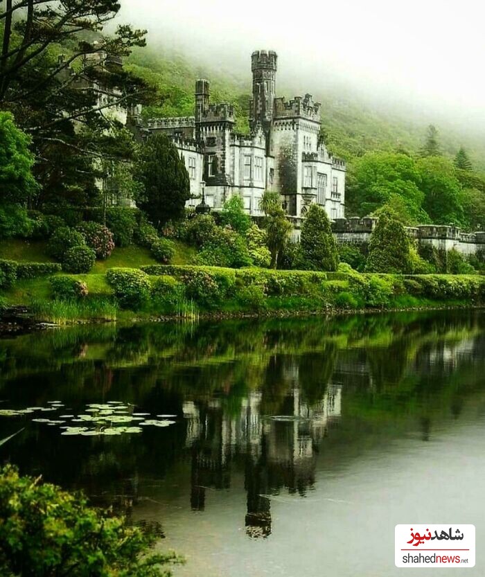  Kylemore Abbey in the Fog