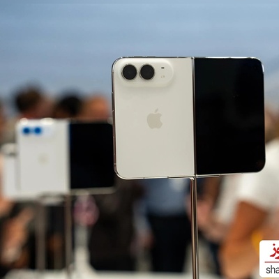 iPhone Duo Hands-On: Is This Apple’s Biggest Leap in a Decade?